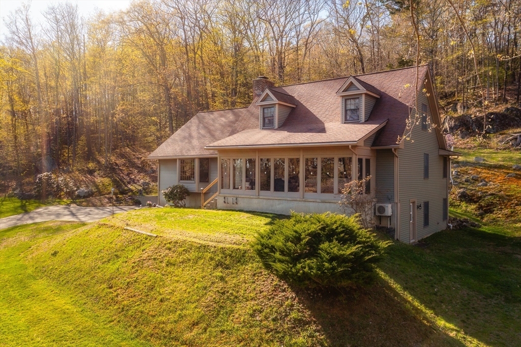 49 Burt Rd, Westhampton, Massachusetts, 3 Bedrooms Bedrooms, 6 Rooms Rooms,3.5 BathroomsBathrooms,Residential,For Sale,Burt Rd,73340499