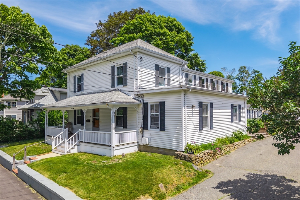 48 Walker St, Falmouth, Massachusetts, 10 Bedrooms Bedrooms, 19 Rooms Rooms,7 BathroomsBathrooms,Residential Income,For Sale,Walker St,73336984
