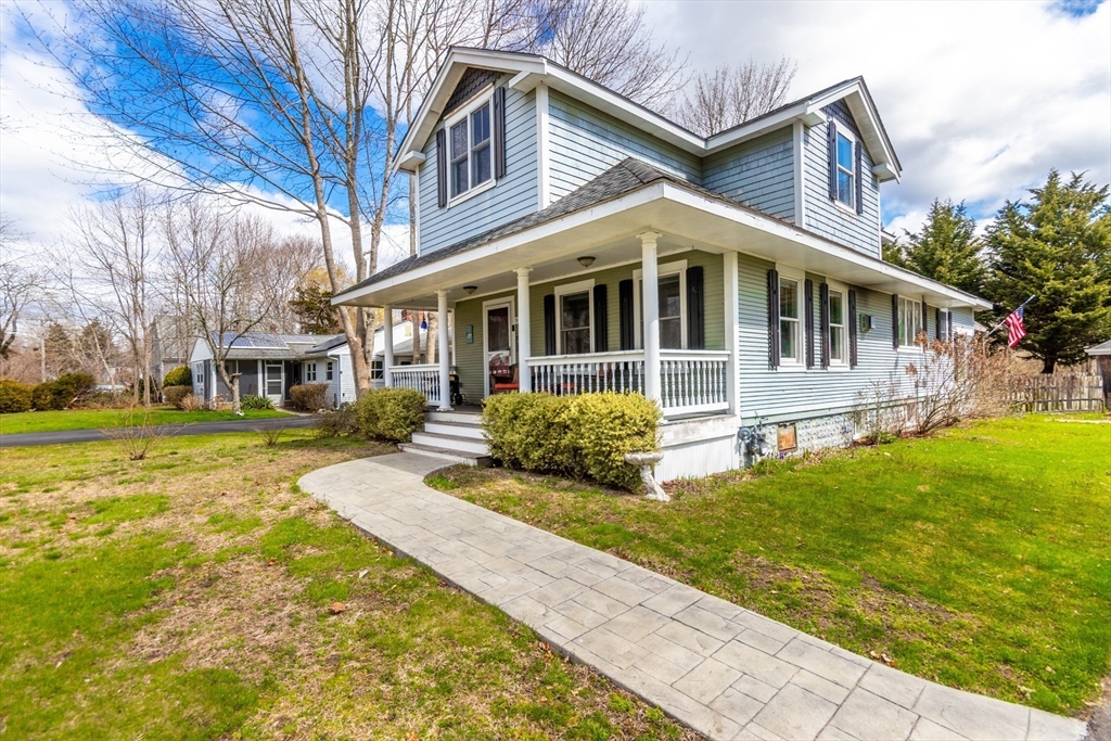 24 Old Bridge Rd, Bourne, Massachusetts, 4 Bedrooms Bedrooms, 6 Rooms Rooms,2 BathroomsBathrooms,Residential,For Sale,Old Bridge Rd,73362379