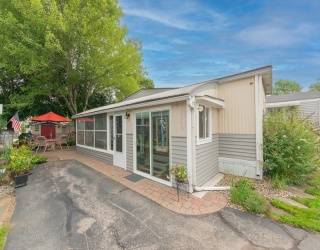 239 Ayer Rd, Littleton, Massachusetts, 1 Bedroom Bedrooms, 3 Rooms Rooms,1 BathroomBathrooms,Residential,For Sale,Ayer Rd,73424306