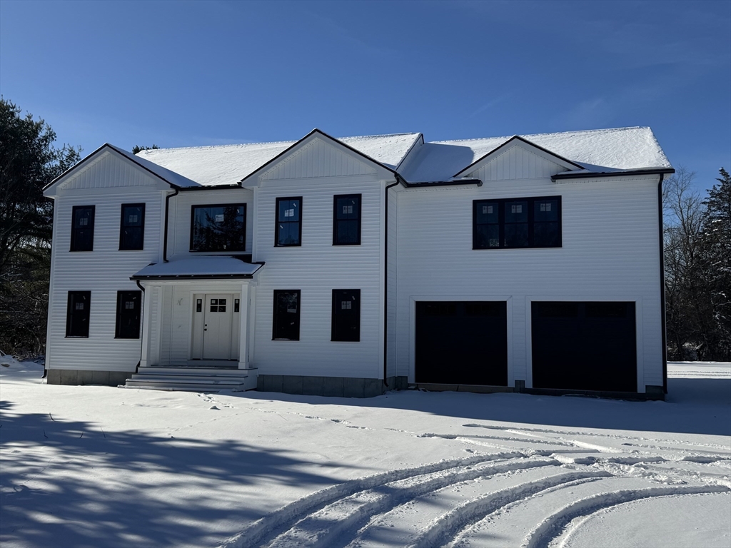 247 Braley Hill Rd, Rochester, Massachusetts, 4 Bedrooms Bedrooms, 7 Rooms Rooms,2.5 BathroomsBathrooms,Residential,For Sale,Braley Hill Rd,73424659