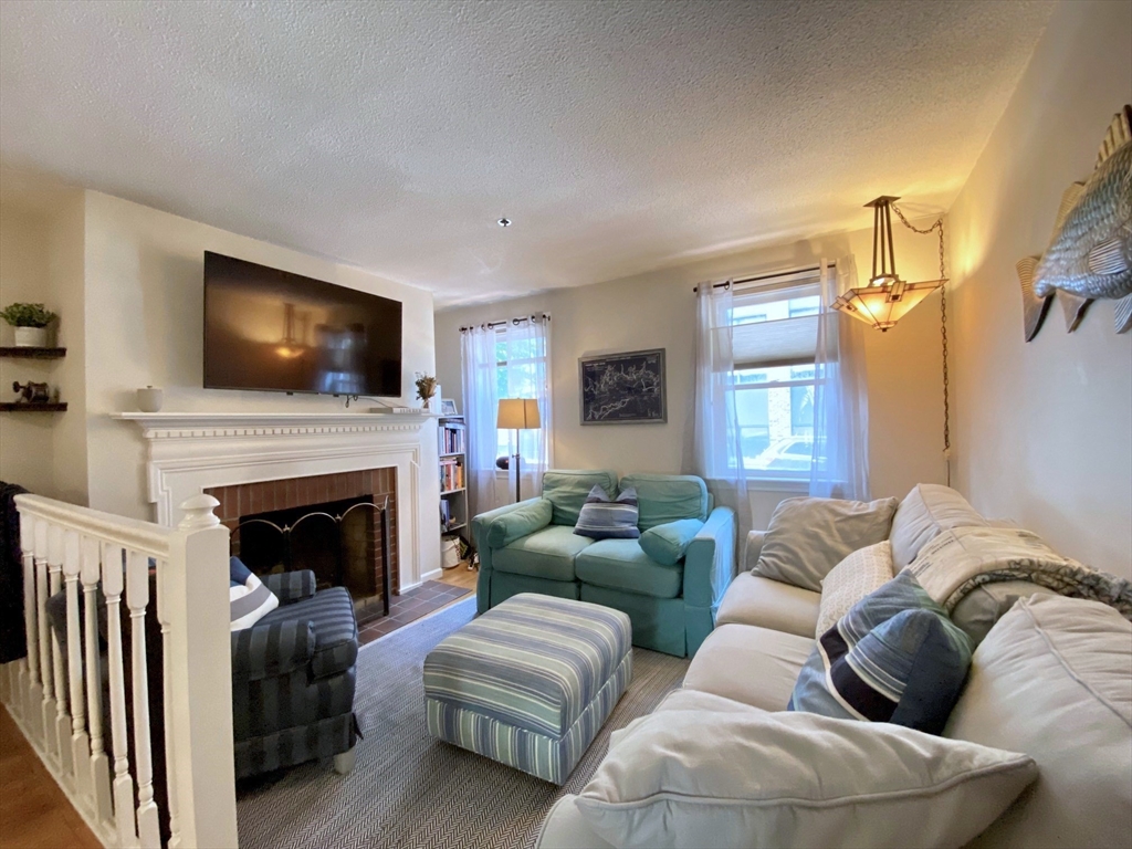 15 Henley, Boston, Massachusetts, 1 Bedroom Bedrooms, 3 Rooms Rooms,1 BathroomBathrooms,Residential Lease,For Rent,Henley,73412508