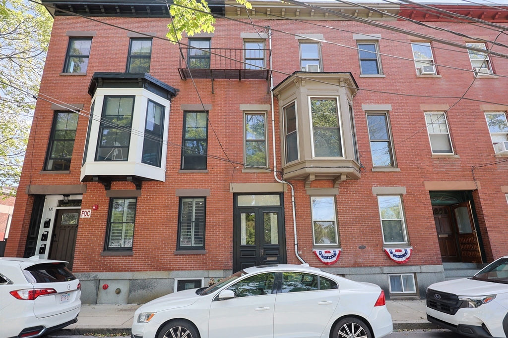 13 Eden Street, Boston, Massachusetts, 2 Bedrooms Bedrooms, 4 Rooms Rooms,2 BathroomsBathrooms,Residential Lease,For Rent,Eden Street,73424608