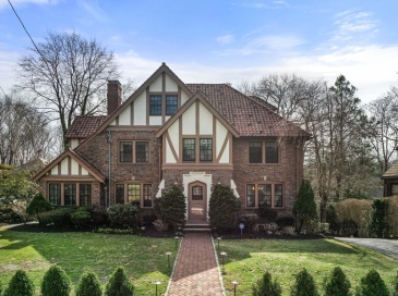 185 Valentine St, Newton, Massachusetts, 6 Bedrooms Bedrooms, 11 Rooms Rooms,3.5 BathroomsBathrooms,Residential,For Sale,Valentine St,73356326 185 Valentine St, Newton, Massachusetts, 6 Bedrooms Bedrooms, 11 Rooms Rooms,3.5 BathroomsBathrooms,Residential,For Sale,Valentine St,73356326