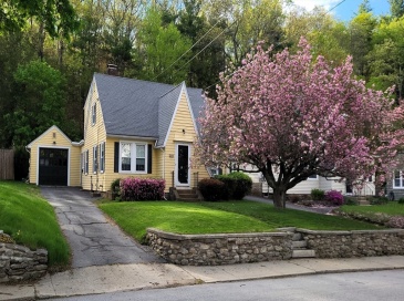 329 Worcester St, Southbridge, Massachusetts, 3 Bedrooms Bedrooms, 7 Rooms Rooms,1 BathroomBathrooms,Residential,For Sale,Worcester St,73357333