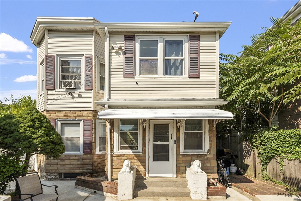 483 Broadway, Medford, Massachusetts, 7 Bedrooms Bedrooms, 13 Rooms Rooms,3 BathroomsBathrooms,Residential Income,For Sale,Broadway,73411751