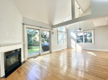 8 Courtyard Place, Lexington, Massachusetts, 4 Bedrooms Bedrooms, 10 Rooms Rooms,3.5 BathroomsBathrooms,Residential Lease,For Rent,Courtyard Place,73425772