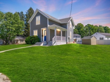 155 Salem St, Haverhill, Massachusetts, 4 Bedrooms Bedrooms, 10 Rooms Rooms,2 BathroomsBathrooms,Residential Income,For Sale,Salem St,73405865