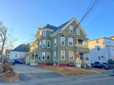 127 Newbury St, Brockton, Massachusetts, 8 Bedrooms Bedrooms, 18 Rooms Rooms,5 BathroomsBathrooms,Residential Income,For Sale,Newbury St,73372323