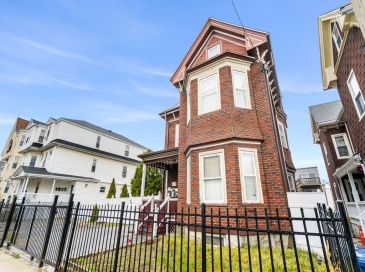 48 Quincy St, Boston, Massachusetts, 7 Bedrooms Bedrooms, 12 Rooms Rooms,3 BathroomsBathrooms,Residential Income,For Sale,Quincy St,73352121