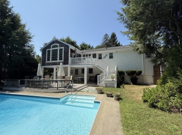 97 Walnut St, Natick, Massachusetts, 3 Bedrooms Bedrooms, 12 Rooms Rooms,2.5 BathroomsBathrooms,Residential Lease,For Rent,Walnut St,73421262