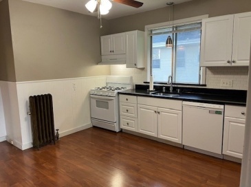 47 Fiske Ave., Waltham, Massachusetts, 2 Bedrooms Bedrooms, 6 Rooms Rooms,1 BathroomBathrooms,Residential Lease,For Rent,Fiske Ave.,73426114