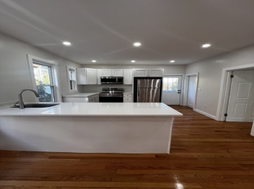 69 School St, Everett, Massachusetts, 3 Bedrooms Bedrooms, 5 Rooms Rooms,1 BathroomBathrooms,Residential Lease,For Rent,School St,73389387