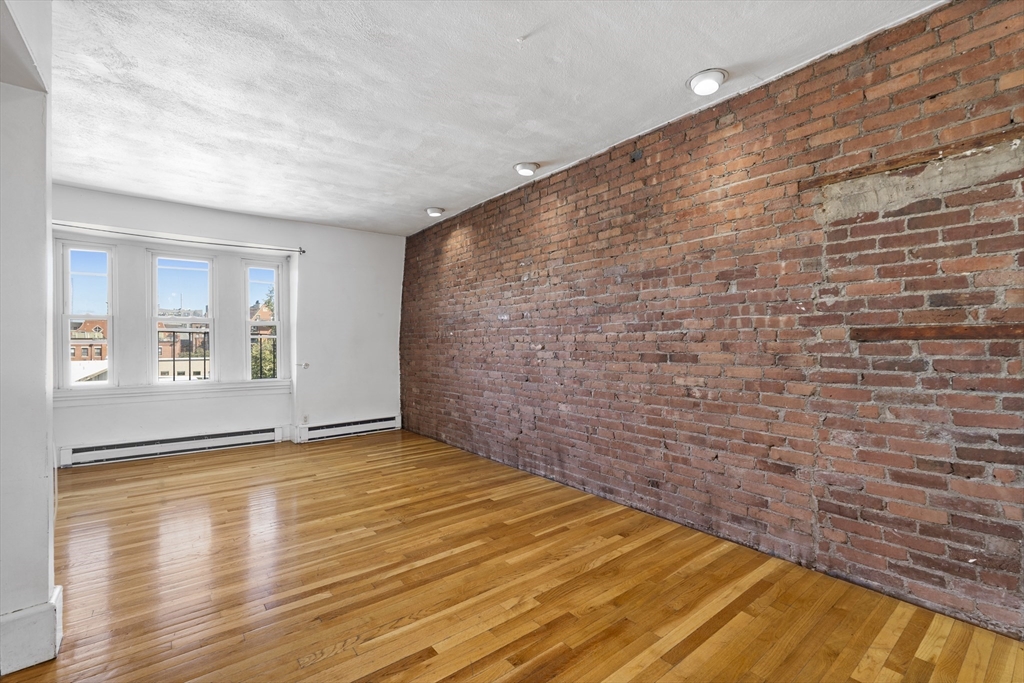 36 Dartmouth St, Boston, Massachusetts, 1 Bedroom Bedrooms, 3 Rooms Rooms,1 BathroomBathrooms,Residential Lease,For Rent,Dartmouth St,73426172
