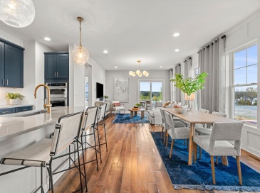 8 Mason Way, Woburn, Massachusetts, 3 Bedrooms Bedrooms, 7 Rooms Rooms,2.5 BathroomsBathrooms,Residential,For Sale,Mason Way,73359560