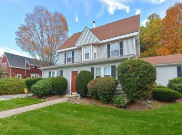 36 Cottage Street, Natick, Massachusetts, 2 Bedrooms Bedrooms, 5 Rooms Rooms,1.5 BathroomsBathrooms,Residential Lease,For Rent,Cottage Street,73426354