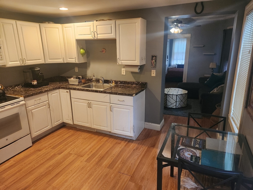 142 Vernal St, Everett, Massachusetts, 1 Bedroom Bedrooms, 3 Rooms Rooms,1 BathroomBathrooms,Residential Lease,For Rent,Vernal St,73426521