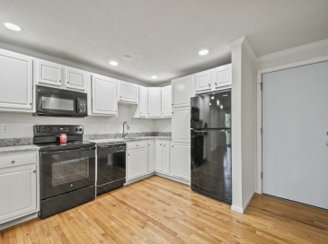 20 Abbey Road, Leominster, Massachusetts, 2 Bedrooms Bedrooms, 5 Rooms Rooms,1.5 BathroomsBathrooms,Residential Lease,For Rent,Abbey Road,73426538