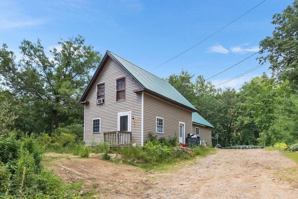 87 West Rd, Canterbury, New Hampshire, 4 Bedrooms Bedrooms, 8 Rooms Rooms,2 BathroomsBathrooms,Residential Income,For Sale,West Rd,73401626