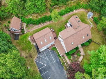 525R Thurston St, Wrentham, Massachusetts, 5 Bedrooms Bedrooms, 16 Rooms Rooms,4.5 BathroomsBathrooms,Residential Income,For Sale,Thurston St,73385087