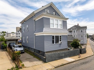 52 Raymond St, Fall River, Massachusetts, 7 Bedrooms Bedrooms, 16 Rooms Rooms,3 BathroomsBathrooms,Residential Income,For Sale,Raymond St,73398834
