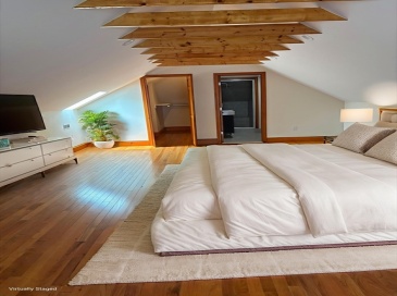 74 Fiske Street, Waltham, Massachusetts, 3 Bedrooms Bedrooms, 6 Rooms Rooms,2 BathroomsBathrooms,Residential Lease,For Rent,Fiske Street,73415341