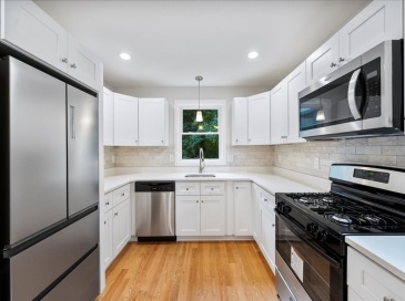 66 North Main Street, Westford, Massachusetts, 2 Bedrooms Bedrooms, 7 Rooms Rooms,1.5 BathroomsBathrooms,Residential Lease,For Rent,North Main Street,73394083