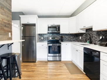 80 N Warren St, Woburn, Massachusetts, 1 Bedroom Bedrooms, 4 Rooms Rooms,1 BathroomBathrooms,Residential Lease,For Rent,N Warren St,73424284