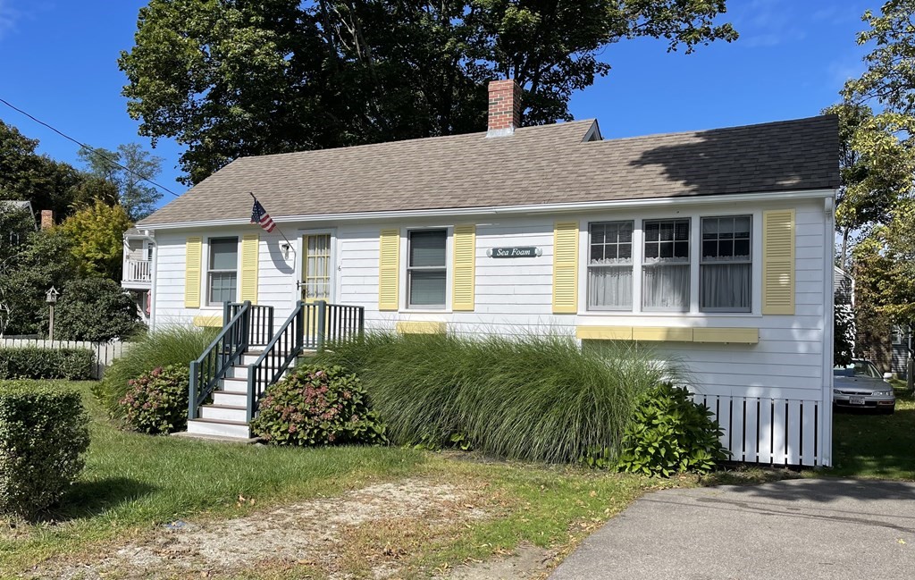 16 Foam Rd. Winter Rental, Scituate, Massachusetts, 2 Bedrooms Bedrooms, 5 Rooms Rooms,1 BathroomBathrooms,Residential Lease,For Rent,Foam Rd. Winter Rental,73424304
