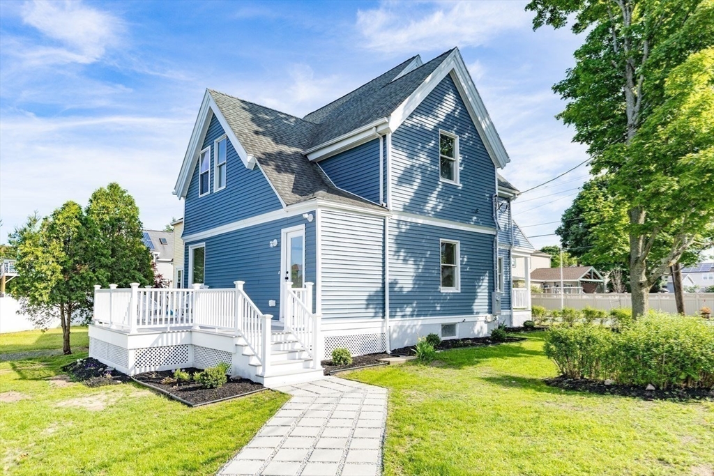 24 Ballard Street, Saugus, Massachusetts, 4 Bedrooms Bedrooms, 6 Rooms Rooms,3 BathroomsBathrooms,Residential Lease,For Rent,Ballard Street,73400699