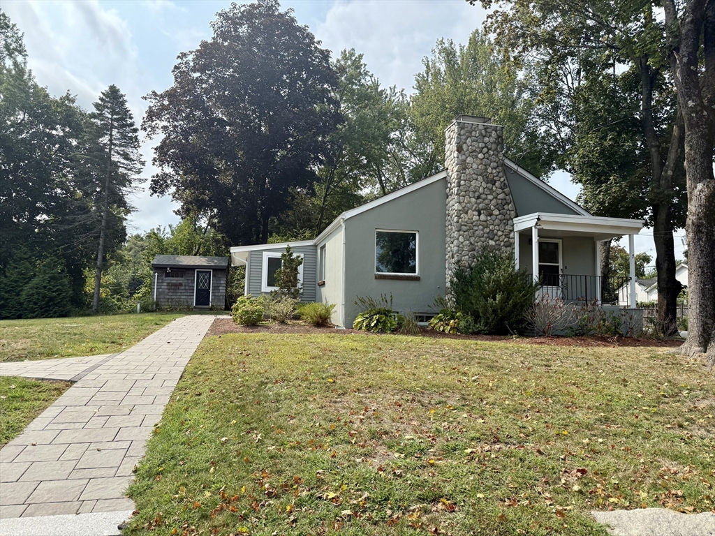 7 Tufts Street, Ashland, Massachusetts, 3 Bedrooms Bedrooms, 5 Rooms Rooms,1 BathroomBathrooms,Residential Lease,For Rent,Tufts Street,73427051