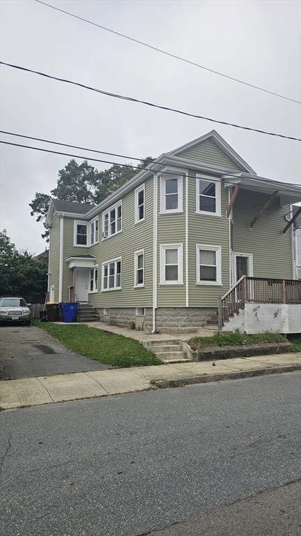 129 Marchant St, Fall River, Massachusetts, 3 Bedrooms Bedrooms, 5 Rooms Rooms,1 BathroomBathrooms,Residential Lease,For Rent,Marchant St,73427122