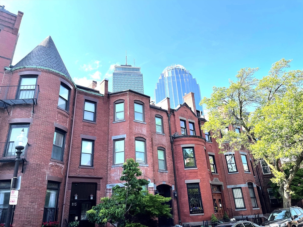 115 St Botolph St, Boston, Massachusetts, 1 Bedroom Bedrooms, 2 Rooms Rooms,1 BathroomBathrooms,Residential Lease,For Rent,St Botolph St,73427131