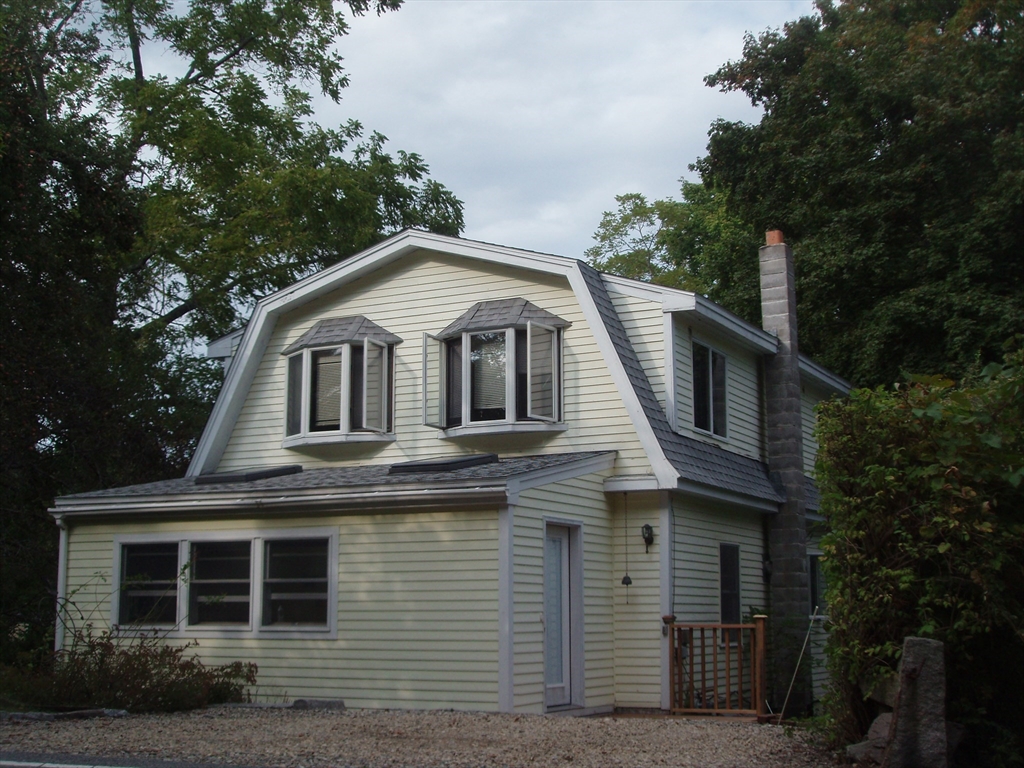 138 Leonard Street: Winter Rental, Gloucester, Massachusetts, 2 Bedrooms Bedrooms, 5 Rooms Rooms,2 BathroomsBathrooms,Residential Lease,For Rent,Leonard Street: Winter Rental,73387302
