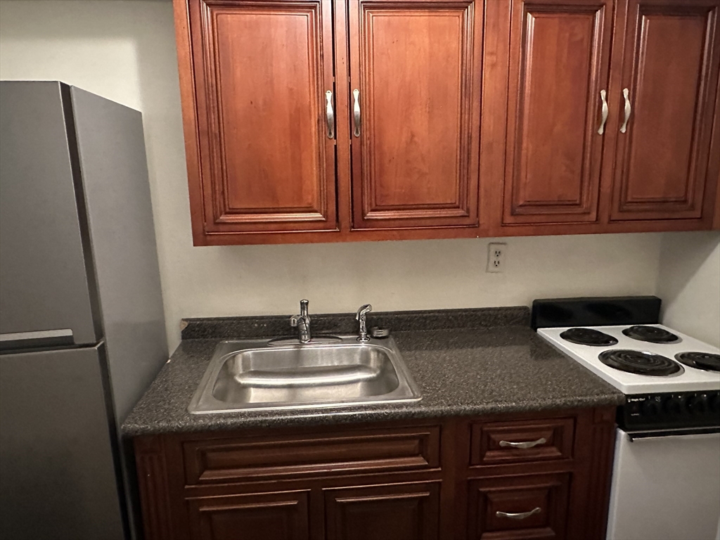 68 Strathmore Rd, Boston, Massachusetts, 1 Bedroom Bedrooms, 2 Rooms Rooms,1 BathroomBathrooms,Residential Lease,For Rent,Strathmore Rd,73421118