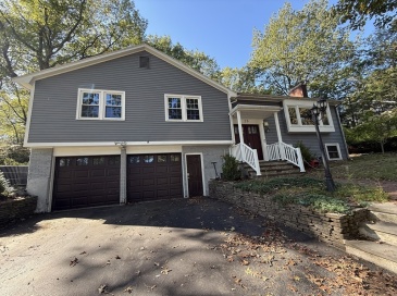 25 Berkshire Dr, Winchester, Massachusetts, 3 Bedrooms Bedrooms, 8 Rooms Rooms,3 BathroomsBathrooms,Residential Lease,For Rent,Berkshire Dr,73427180