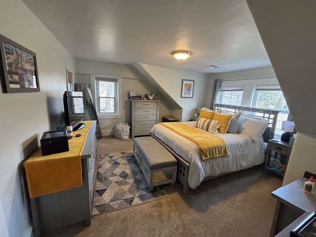 407 Front St, Weymouth, Massachusetts, 1 Bedroom Bedrooms, 3 Rooms Rooms,1 BathroomBathrooms,Residential Lease,For Rent,Front St,73415499