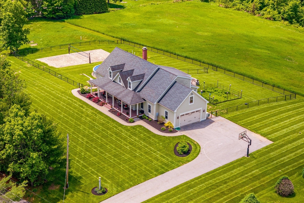 143 Clemence Hill Rd, Southbridge, Massachusetts, 3 Bedrooms Bedrooms, 9 Rooms Rooms,4.5 BathroomsBathrooms,Residential,For Sale,Clemence Hill Rd,73307373