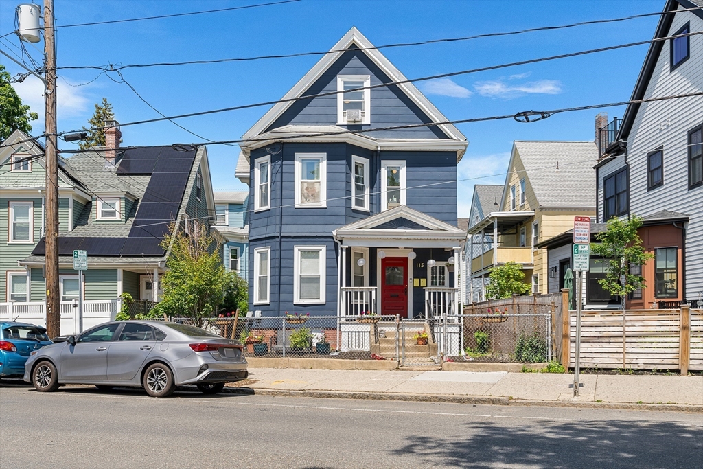 115 Elm St, Somerville, Massachusetts, 4 Bedrooms Bedrooms, 12 Rooms Rooms,2 BathroomsBathrooms,Residential Income,For Sale,Elm St,73384270