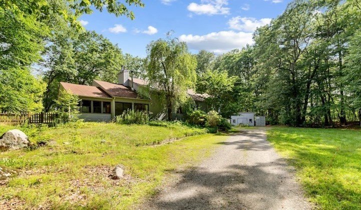 118 Newtown Road, Acton, Massachusetts, 4 Bedrooms Bedrooms, 10 Rooms Rooms,4 BathroomsBathrooms,Residential Lease,For Rent,Newtown Road,73404260