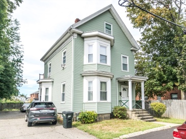 21 Gardner Street, Waltham, Massachusetts, 2 Bedrooms Bedrooms, 5 Rooms Rooms,1 BathroomBathrooms,Residential Lease,For Rent,Gardner Street,73427799
