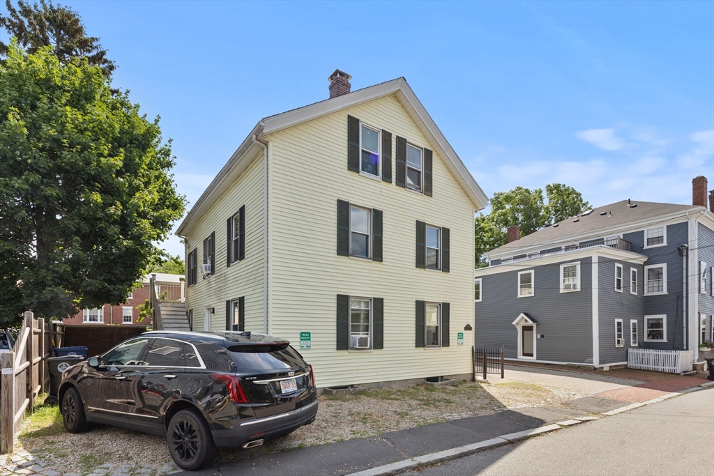 9 Hodges Ct., Salem, Massachusetts, 1 Bedroom Bedrooms, 3 Rooms Rooms,1 BathroomBathrooms,Residential Lease,For Rent,Hodges Ct.,73405614