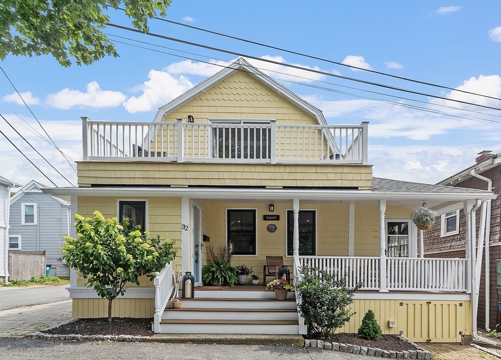 32 Maple Avenue, Nahant, Massachusetts, 2 Bedrooms Bedrooms, 5 Rooms Rooms,2 BathroomsBathrooms,Residential,For Sale,Maple Avenue,73410615