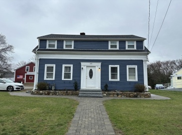 145 Main, Medway, Massachusetts, 2 Bedrooms Bedrooms, 4 Rooms Rooms,1 BathroomBathrooms,Residential Lease,For Rent,Main,73428484