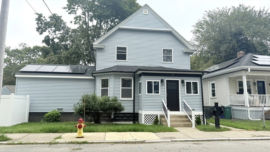 48 Hawthorne Street, Attleboro, Massachusetts, 2 Bedrooms Bedrooms, 4 Rooms Rooms,1 BathroomBathrooms,Residential Lease,For Rent,Hawthorne Street,73428695