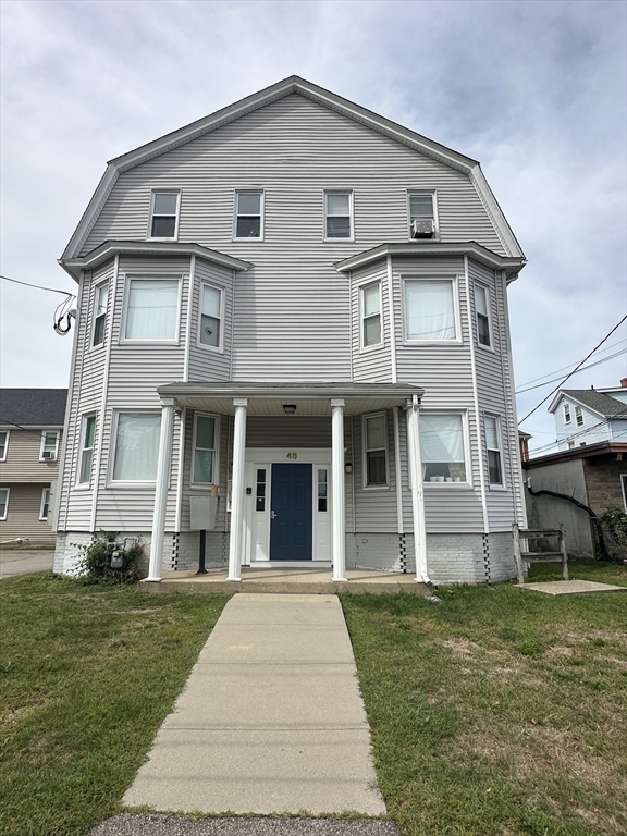 46-48 East, North Attleboro, Massachusetts, 2 Bedrooms Bedrooms, 5 Rooms Rooms,1 BathroomBathrooms,Residential Lease,For Rent,East,73428660