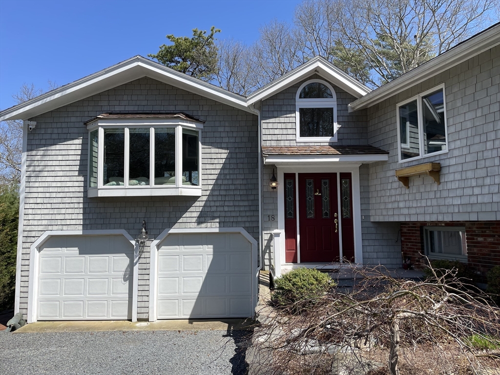 18 Quamhasett Rd, Bourne, Massachusetts, 4 Bedrooms Bedrooms, 10 Rooms Rooms,3.5 BathroomsBathrooms,Residential Lease,For Rent,Quamhasett Rd,73348964