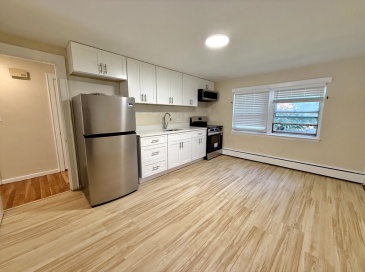 45 Aldrich Rd, Watertown, Massachusetts, 2 Bedrooms Bedrooms, 5 Rooms Rooms,1 BathroomBathrooms,Residential Lease,For Rent,Aldrich Rd,73415300