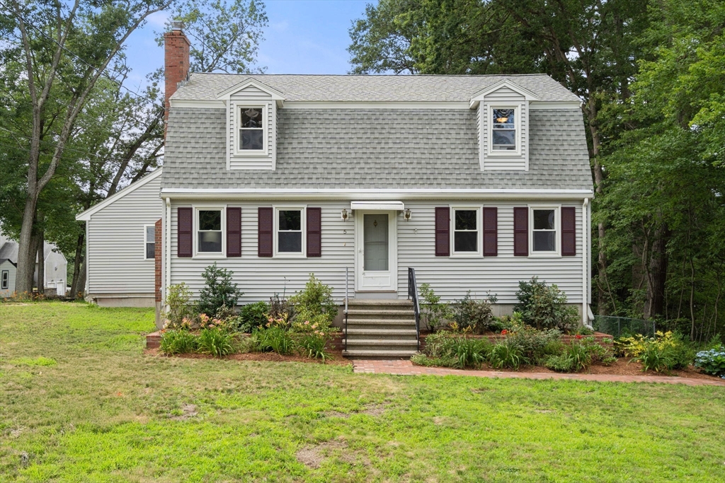 5 Rio Vista St., Billerica, Massachusetts, 3 Bedrooms Bedrooms, 10 Rooms Rooms,2.5 BathroomsBathrooms,Residential,For Sale,Rio Vista St.,73405032