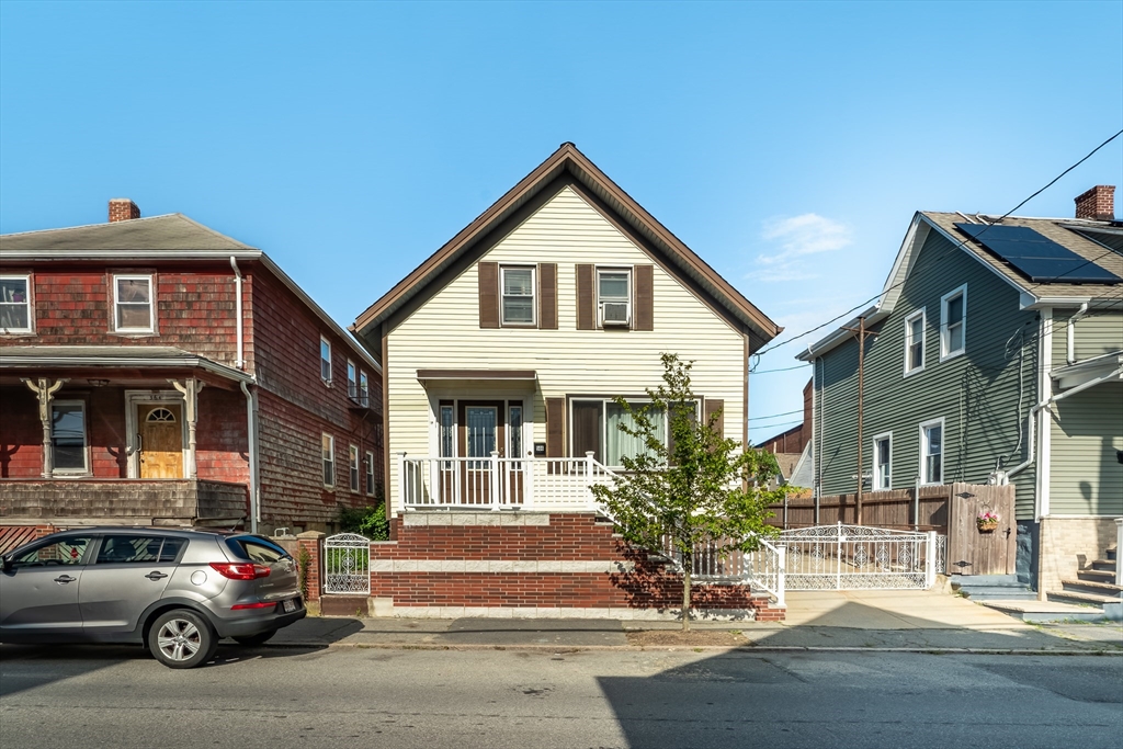 566 S Second Street, New Bedford, Massachusetts, 3 Bedrooms Bedrooms, 7 Rooms Rooms,3 BathroomsBathrooms,Residential,For Sale,S Second Street,73407034